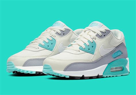 Womens Blue Air Max 90 Shoes (1) 